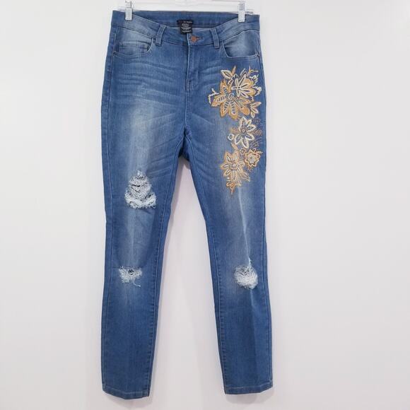 FIRE Los Angeles Floral Embroidered High Waisted Jeans - Picture 1 of 11